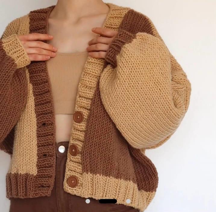 Chunky Knit Two-Tone Cardigan - Brown & Camel Oversized Cropped Sweater