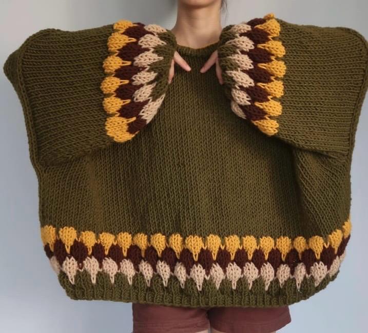 Chunky Knit Olive Green Sweater - Oversized Pullover with Scalloped Cuffs